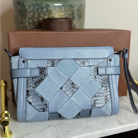 Coach Swagger crossbody/wristlet Blue Handbag NWT - Picture 3 of 6